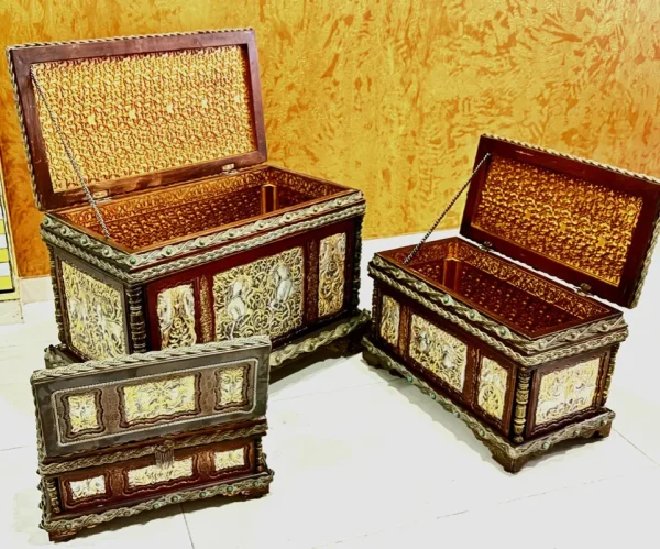 White Horse Chest